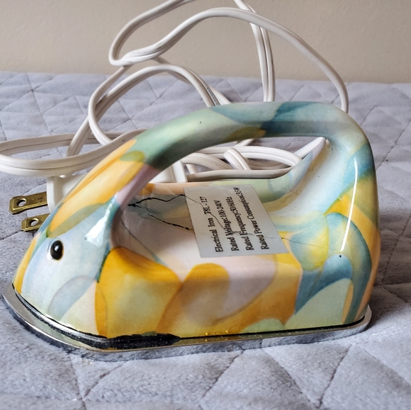 Vintage Mini Iron Portable quilt iron Electric Clothes Iron Travel Iron - Picture 2 of 8